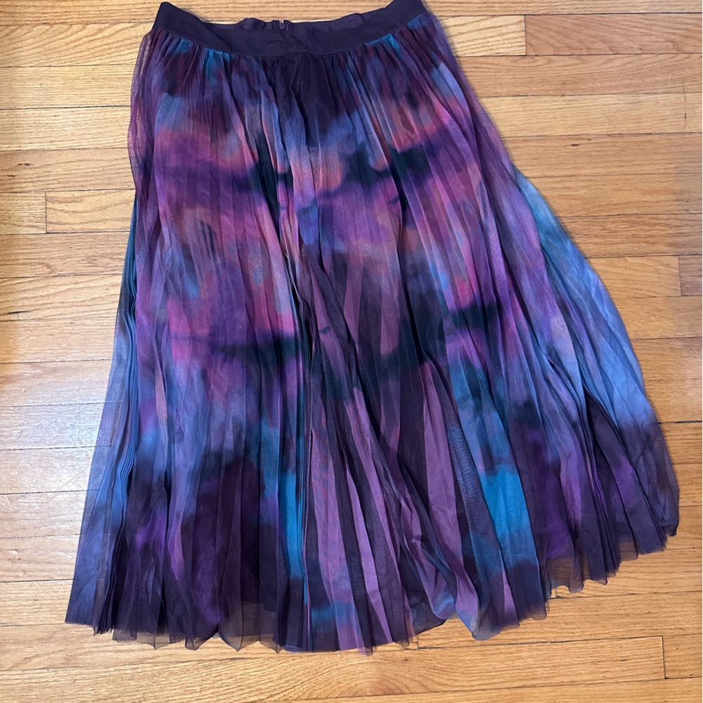 💜💙 Anthropologie Geisha Designs Dania Tulle Tie-dye Purple and Blue Midi Skirt - Picture 3 of 7